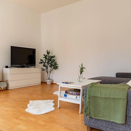 Savoir-Vivre In Unserer Zentralen Balkonwohnung Vienna Exterior photo